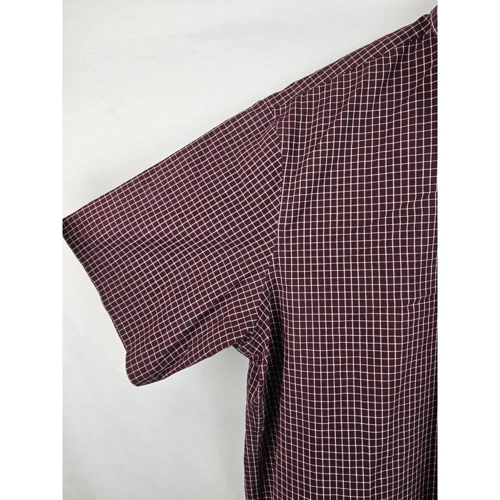 L.L. Bean Men's Shirt Size Large Reg Burgundy Plaid Short Sleeve Button Down Top